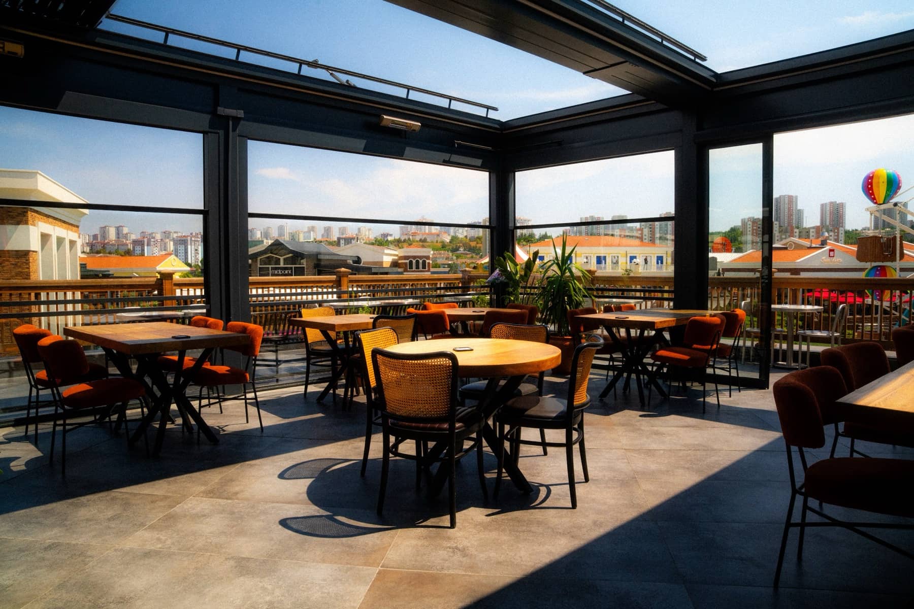 Teras, pergola altında
